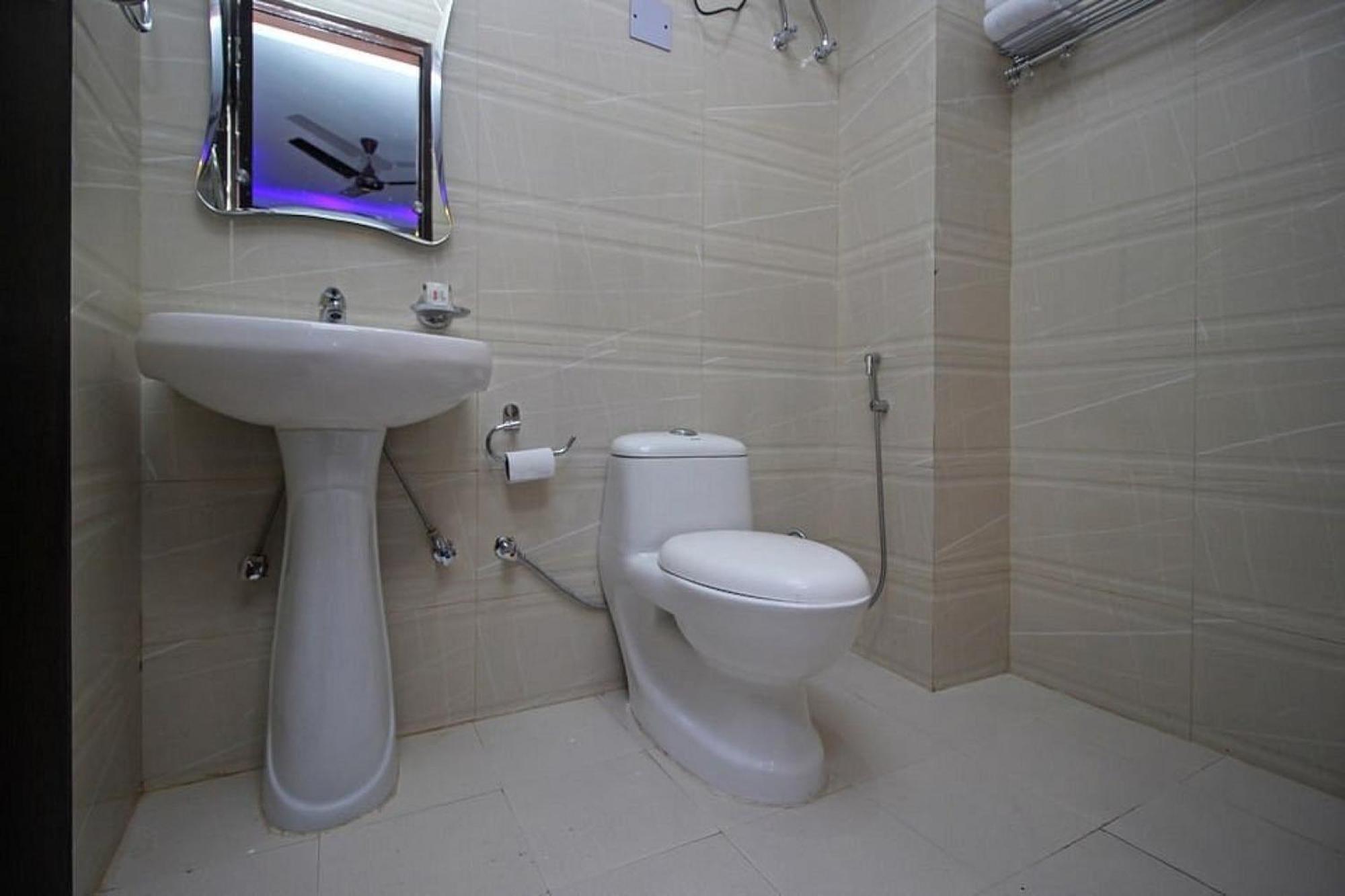 ניו דלהי Hotel Tourist Palace מראה חיצוני תמונה