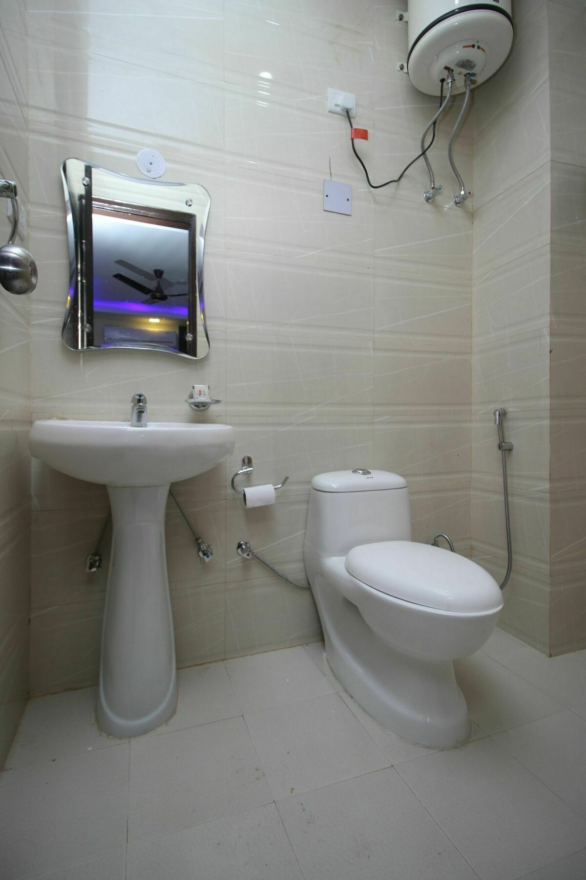 ניו דלהי Hotel Tourist Palace מראה חיצוני תמונה